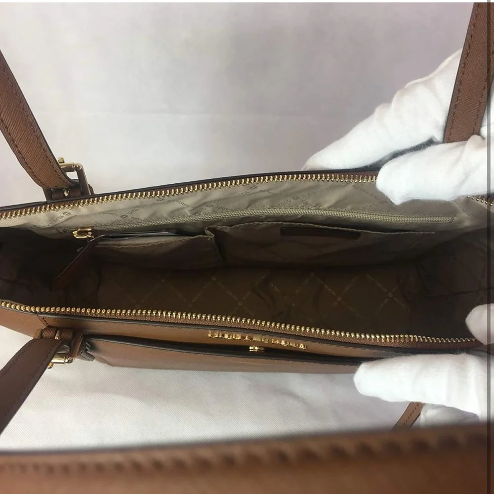 Michael Kors Ciara LG Tote Bag Leather NWT - Picture 11 of 11